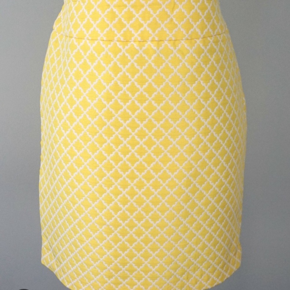 Ann Taylor Yellow and White Patterned Pencil Skirt